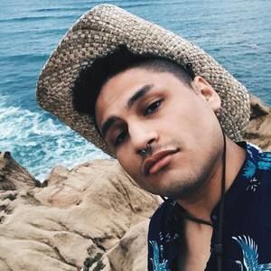 Meet your Posher, Henry